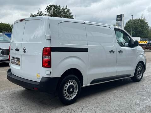 Vauxhall Vivaro Prime 120ps with Air Con, Cruise Control & Delivery Miles - N4876