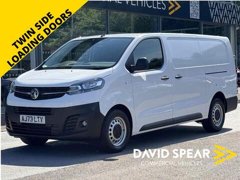 Vauxhall Vivaro CDTi 140ps 3500 BiTurbo Dynamic FWD L2H2 3.1M Euro 6 with Air Con, Sat Nav & Low Mileage 2.2 5dr Panel Van Manual Diesel