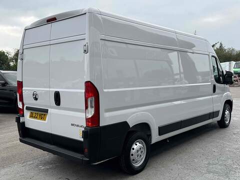 Vauxhall Movano CDTi 140ps 3500 BiTurbo Dynamic FWD L3H2 3.6M Euro 6 with Air Con, Sat Nav, Cruise Control & 1 Owner - U105147