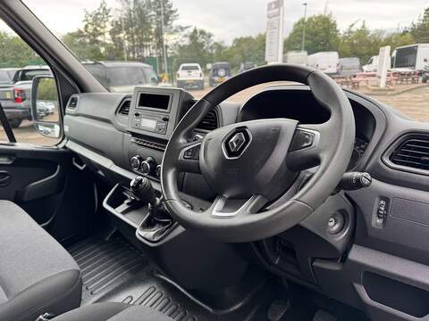 Renault Master DCI 145ps ENERGY Business 4.85 M Low Loader Luton with Air Con, Safe, Secure Keycard Entry - U105295