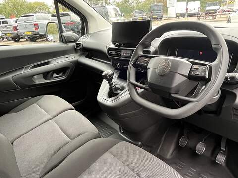 Citroen Berlingo Hdi 100ps 1000 Driver M Swb Euro 6 with Sat Nav, Air Con & Reversing Camera - U105377