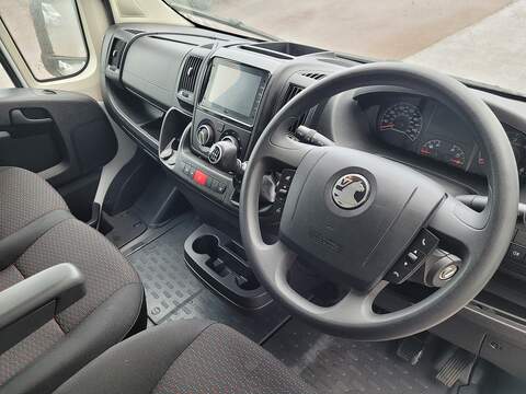 Vauxhall Movano CDTi 3500 BiTurbo Prime  FWD L3H2 3.6M Euro 6 with Air Con, Sat Nav, Cruise Control & 1 Owner - U105392