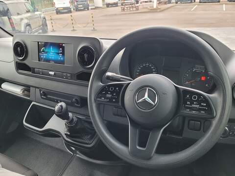 Mercedes-Benz Sprinter 315 CDI Progressive Temperature Controlled Luton Box Van, 3.2m 10.6ft, Refrigerated, Car Play - U105402