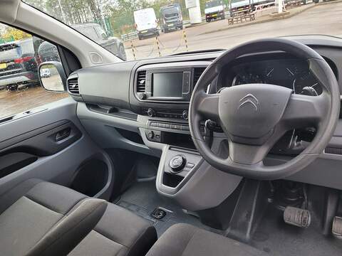 Citroen Dispatch HDI 145ps 1400 Enterprise Pro M Auto, FWD Euro 6 with 2 Keys, Air Con, Car play, Ply Lined - U105421