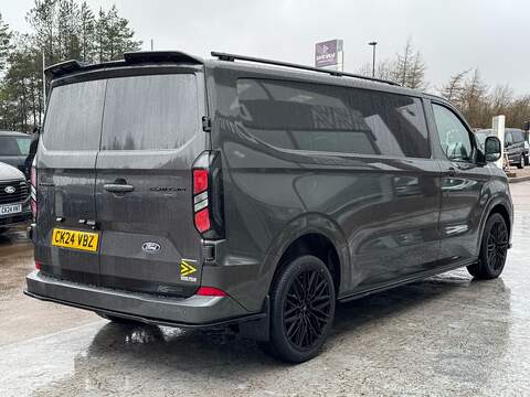 Ford Transit Custom 135ps 300 Limited Auto LWB L2 with Sat Nav, Car Play, Air Con & DSCV Exclusive Upgrades - U105429