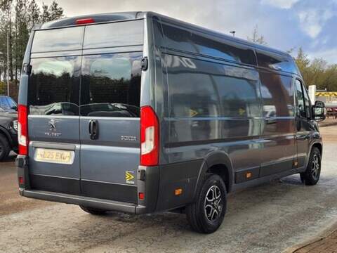 Peugeot Boxer 2.2 HDI 165ps Camper Spec L4H2 XLWB with 2 Captains Seats, 16" Alloys, Delivery Miles Only - U105457