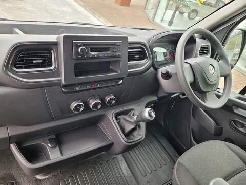 Vauxhall Movano CDTi 3500 BiTurbo Edition 2.3ltr 135ps FWD L3 H2 Euro 6 with Ply Lining, Cruise Control, CD player - U105479