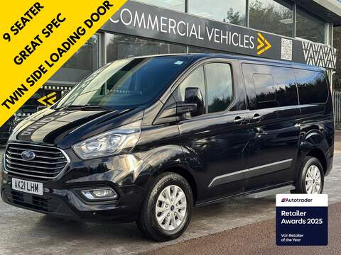 Ford Tourneo Custom 2.0dCi 150PS SL28 Business 9 Seat Minibus Euro 6 with 1 Owner, 2 keys 2.0 4dr Minibus Manual Diesel