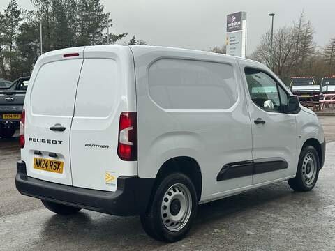 Peugeot Partner HDI 100ps 1000 Professional  1 Owner with Reverse Sensors, Air con, Cruise  Control & Car Play - U105558