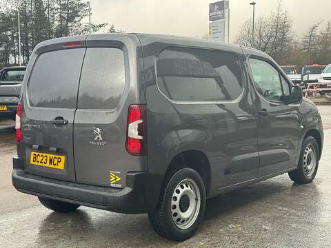 Peugeot Partner 1.5 BlueHDi 100PS 1000 Professional Premium + 1 Owner, 2 Keys, Aircon, DAB & Car Play - U105559