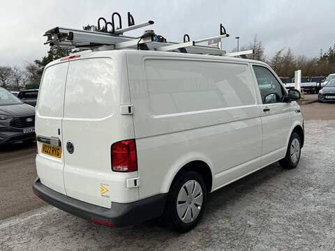 Volkswagen Transporter TDI 90ps T30 Startline FWD with Interior Racking, Roof Rack, Deadlocks & Anti-Theft Security Plates - U105584