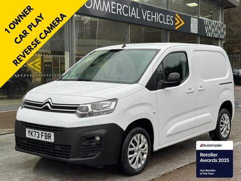 Citroen Berlingo 140ps 3.5 Ton 4.5m Body Length with Car Play, Lane Assist & Air Con 2.0 2dr Curtain Side Manual Diesel
