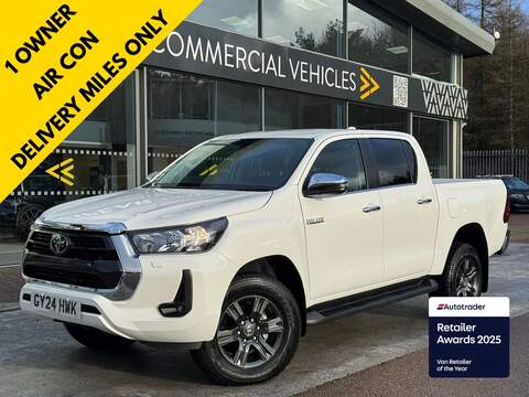 Toyota Hilux 2.8 D-4D Invincible X 204PS 4WD Euro 6 with Sat Nav, Air Con & 360 Camera 2.8 4dr Pickup Manual Diesel
