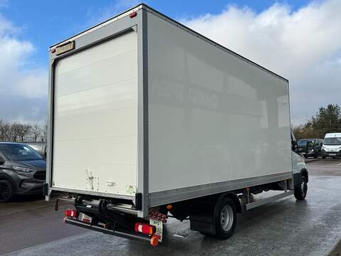 Iveco Daily 180ps 7.2 Ton 5.2 m Box Van Auto With Tuck Away Tail Lift, Business Pack, Air Con & Cruise Control - U105699