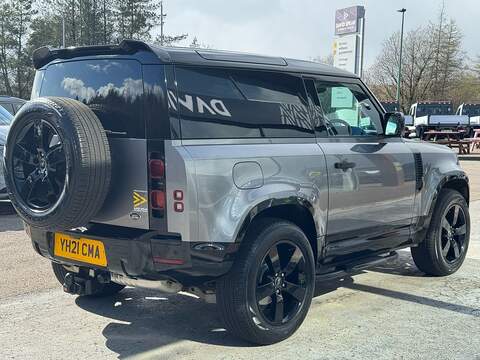 Land Rover Defender 90 D200 MHEV 200ps 4WD SWB with F/S/H, DSCV Exclusive Upgrades & Tow Bar - U105745