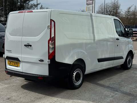 Ford Transit Custom TDCI 130ps 300 Leader L2 Lwb with Ply Lining & Parking Sensors - U105801