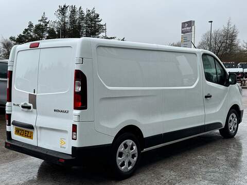 Renault Trafic DCI 130ps LL30 L2 Lwb Business+ with Air Con, Car Play, Deadlocks & Cruise - U105803
