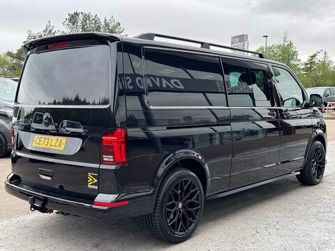 Volkswagen Transporter T32 Highline 150ps Kombi 5 Seats DSG with DSCV Excl Upgrades, Adapt Cruise & Detatchable Tow Bar - U105839