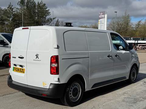 Peugeot e-Expert e 1000 Professional Premium + 136ps with Heated Seat, Air Con & Reverse Sensors - U105869