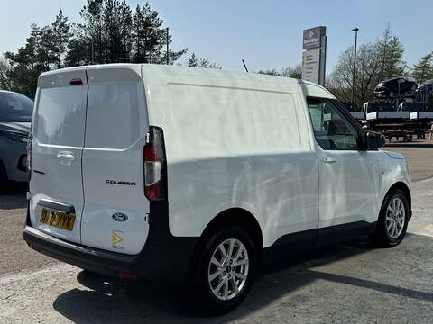 Ford Transit Courier EcoBoost Limited 125ps SWB with Air Con, Heated Steering Wheel & Reverse Cam - U105898