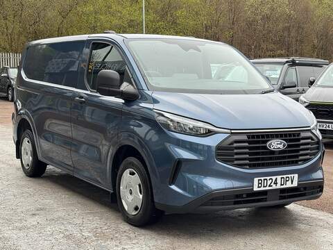 Ford Transit Custom 280 EcoBlue Trend 136ps with Air Con, Lane Assist & Heated Screen - U105940
