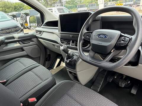 Ford Transit Custom 280 EcoBlue Trend 136ps with Air Con, Lane Assist & Heated Screen - U105940