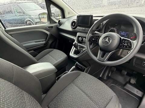 Mercedes-Benz Citan 110 CDI 95ps Progressive with Air Con Reversing Camera & Sat Nav Car Play - U105949