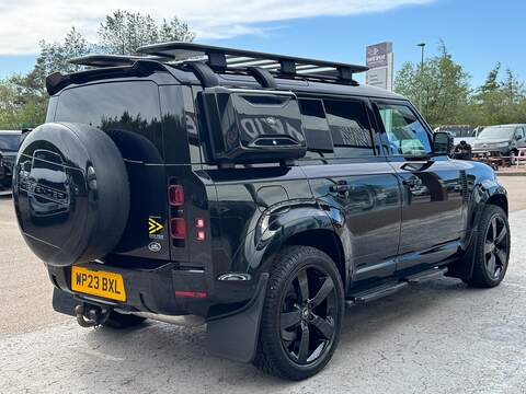 Land Rover Defender 110 D250 MHEV HSE 250ps with Lots of Extras Inc. 22" Alloys, Roof Rack, Tow Bar & More - U105981