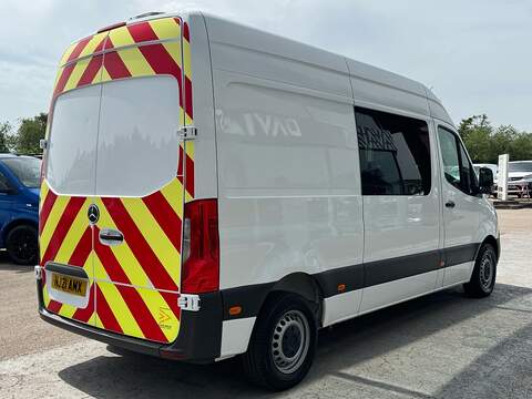 Mercedes-Benz Sprinter 314 CDI Progressive 143ps L2 H2 LWB High Roof Welfare Van with Very Low Miles - U106029