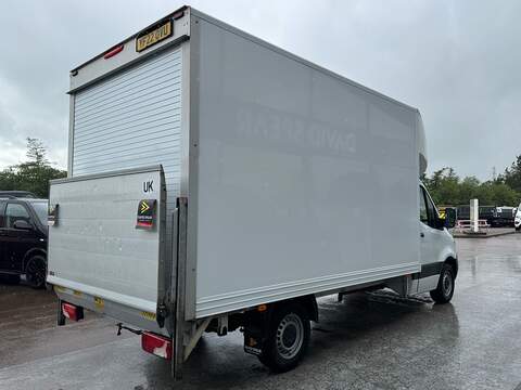 Mercedes-Benz Sprinter 315 CDI Progressive 150ps Luton L3 RWD 4M with 500kg Tail Lift - U106065
