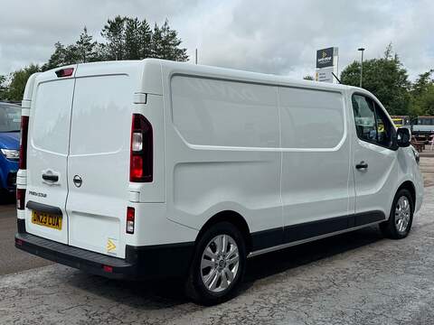 Nissan Primastar DCI 130ps 30 Tekna L2 LWB with Air Con, Reverse Camera & Sat Nav - U106080