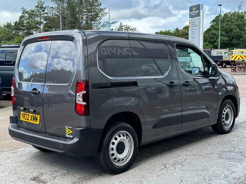 Toyota PROACE CITY BlueHDi Active SWB 100ps with Air Con, Ply Lined & DAB Radio - U106087