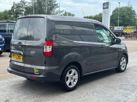 Ford Transit Courier EcoBoost Limited 100ps with Sat Nav, Air Con & Heated Screen - U106116