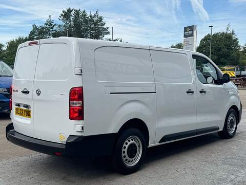 Vauxhall Vivaro Turbo D 2900 Prime L2 LWB 100ps with Air Con, Car Ply and Ply Lined - U106136