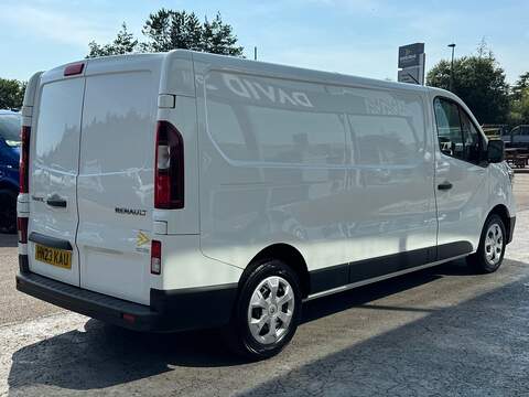 Renault Trafic dCi Blue LL30 Business+ L2 130ps with Air Con, Car Play, Ply Lining & Cruise - U106144