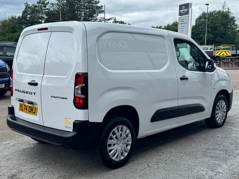 Peugeot Partner BlueHDi 1000 Professional EAT8 SWB 130ps with Air Con, Cruise & Lane Assist - U106150