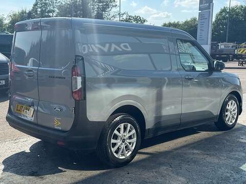 Ford Transit Courier EcoBoost Limited Auto SWB 125ps with 16" Alloys, Heated Steering Wheel & Air Con - U106159