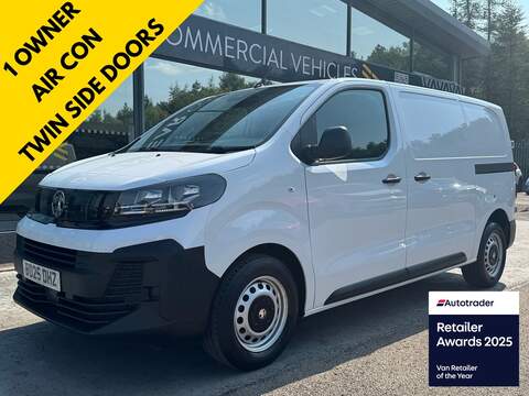 Vauxhall Vivaro Turbo D 2300 Prime LWB 100ps 5 Seater Crew with Air Con, Sat Nav & Reverse Sensors 1.5 6dr Combi Van Manual Diesel