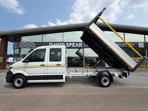Volkswagen Crafter TDI 140ps CR35 Commerce 7 Seat Double Crew Cab Tipper 11ft 3" with Sat Nav Car Play & Tow Bar - U106199