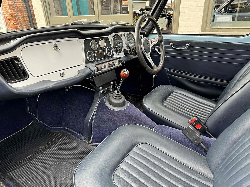 Triumph 2.1 2dr Convertible