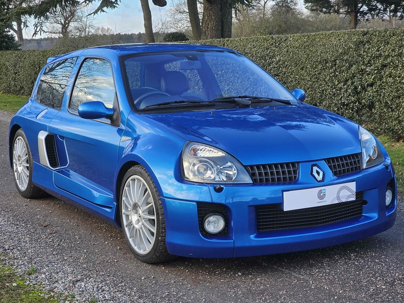 Renault 3.0 V6 Sport Hatchback 3dr Petrol Manual (285 g/km, 255 bhp)