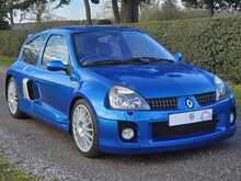 Renault Clio V6 Sport 