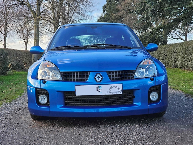 Renault 3.0 V6 Sport Hatchback 3dr Petrol Manual (285 g/km, 255 bhp)