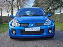 Renault Clio V6 Sport 
