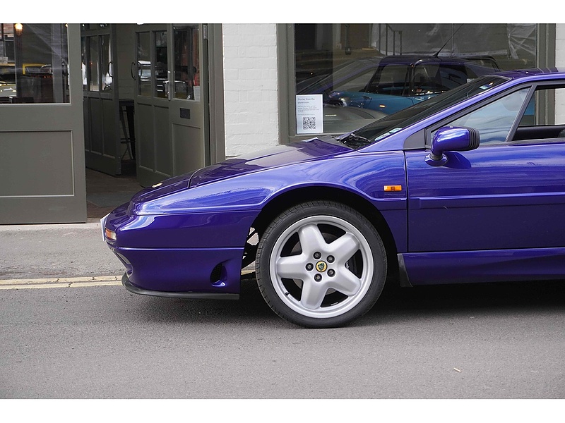 Lotus GT3 Coupe 2.0 Manual Petrol