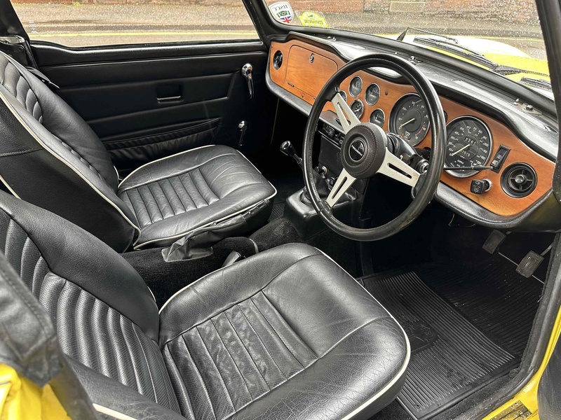 Triumph CR Coupe 2.5 manual Petrol