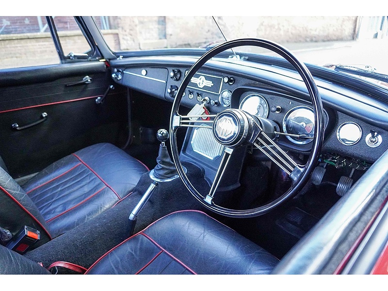 MG 1966 MGB Roadster manual overdrive