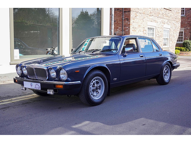 Daimler 1989 Daimler Double six saloon 5.3 auto