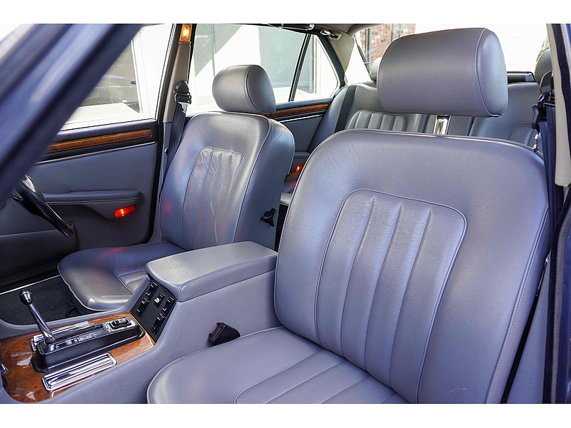 Daimler 1989 Daimler Double six saloon 5.3 auto