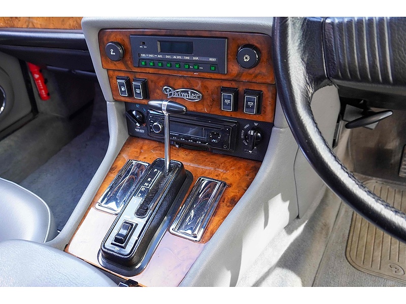 Daimler 1989 Daimler Double six saloon 5.3 auto